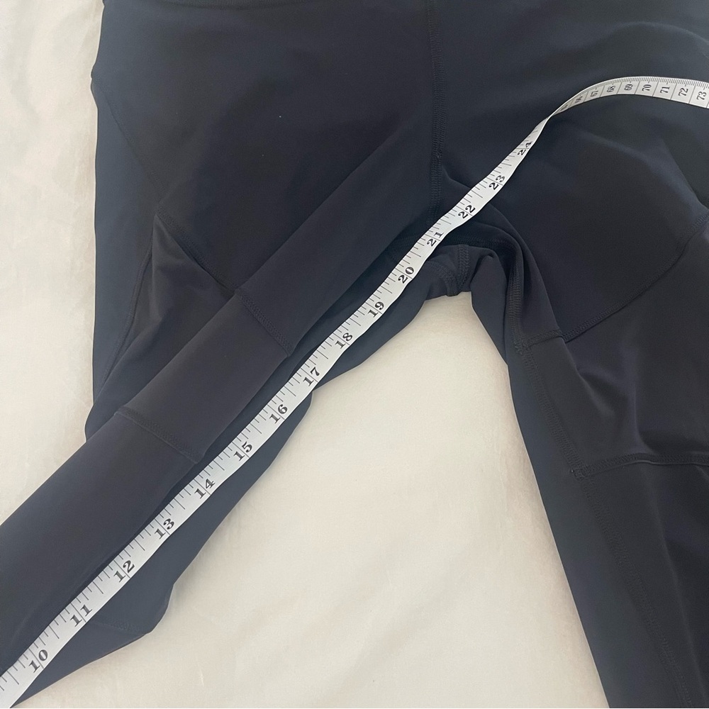 Lululemon Black Leggings- Cropped - Picture 8 of 8